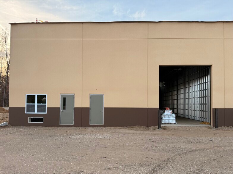 7 Union Hill Rd, Manalapan Township, NJ à louer - Photo du bâtiment - Image 1 de 10