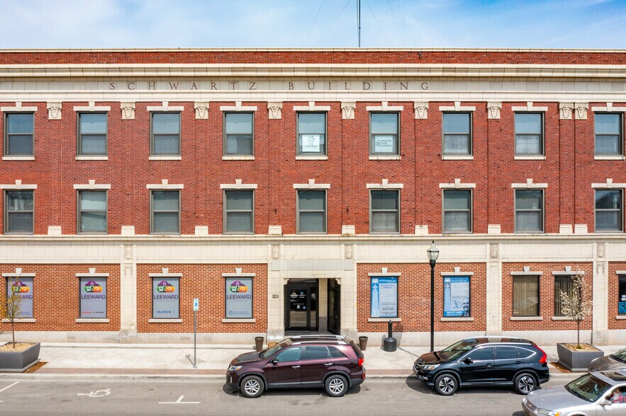 520 58th St, Kenosha, WI à louer - Photo du bâtiment - Image 3 de 4