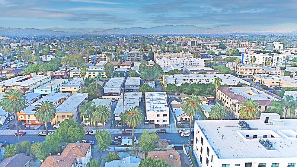 14623 Calvert St, Van Nuys, CA for sale - Building Photo - Image 3 of 4