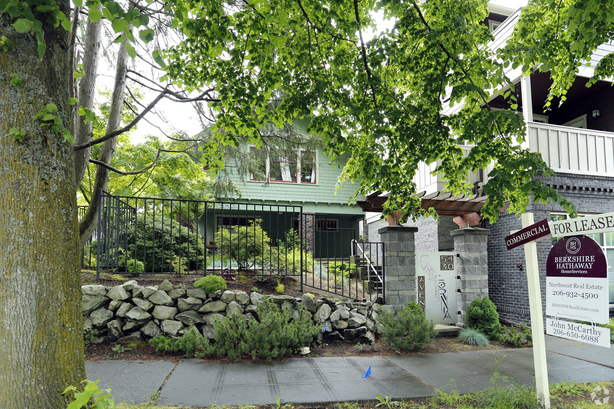 5430 California Ave SW, Seattle, WA à vendre Photo principale- Image 1 de 16