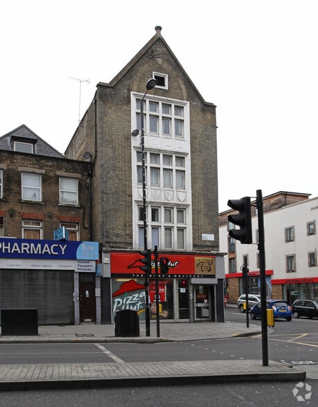 321 Mare St, Londres à louer - Photo du bâtiment - Image 2 de 3