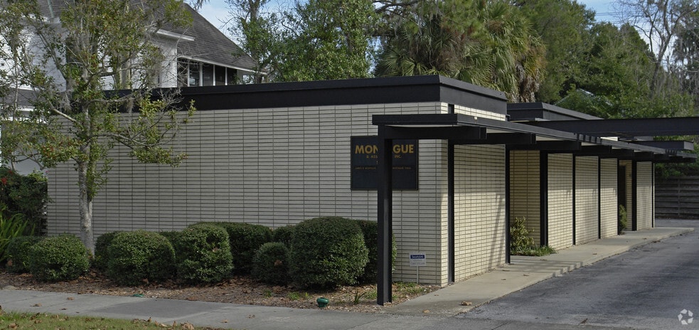 2 Property Office Sale portfolio of 2 properties for sale on LoopNet.ca - Primary Photo - Image 2 of 2