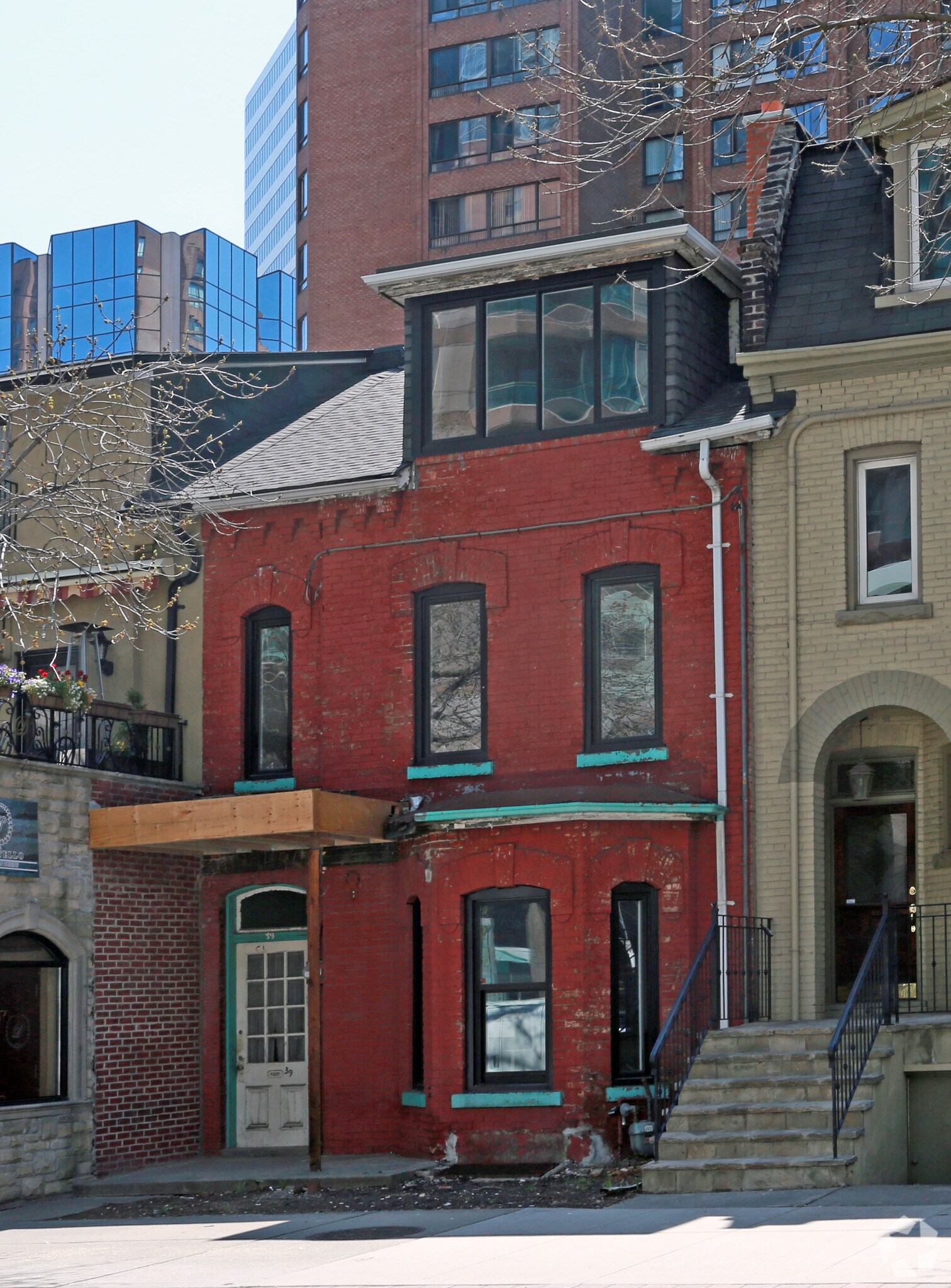 39 Elm St, Toronto, ON à vendre Photo du bâtiment- Image 1 de 8