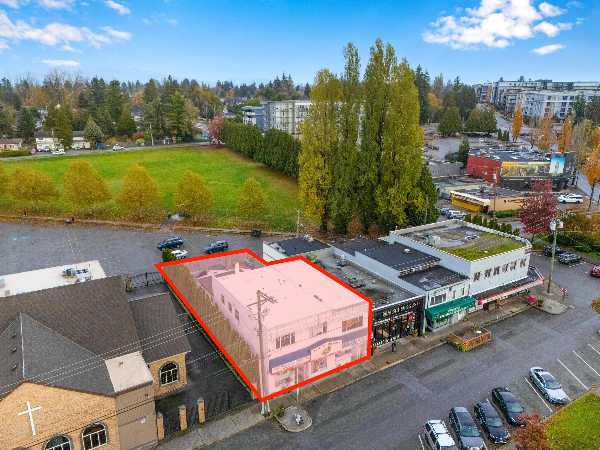 13585 King George Blvd, Surrey, BC à louer Photo intérieure- Image 1 de 5