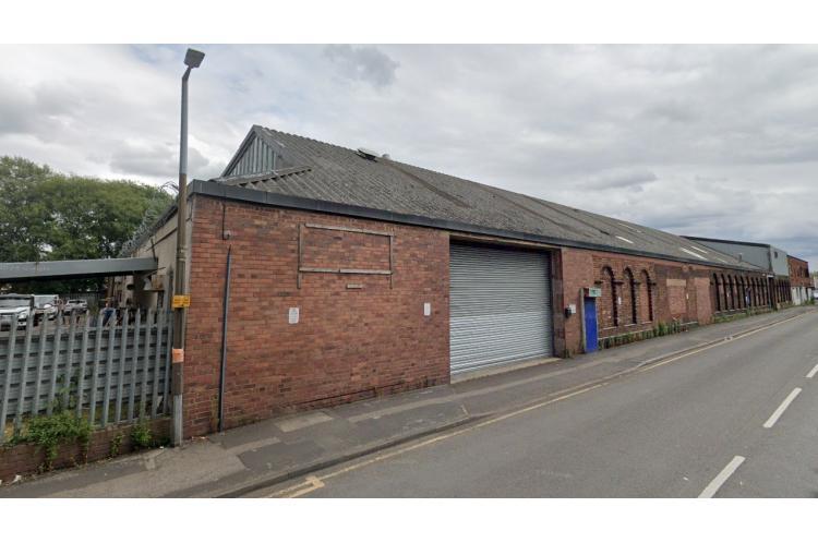 2 Village Walk, Wednesbury for lease Primary Photo- Image 1 of 2