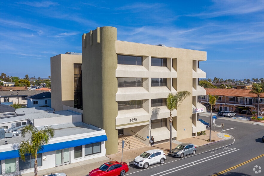 4655 Cass St, San Diego, CA for lease - Building Photo - Image 2 of 4