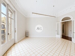 Office in Barcelona, Barcelona for lease Interior Photo- Image 2 of 32