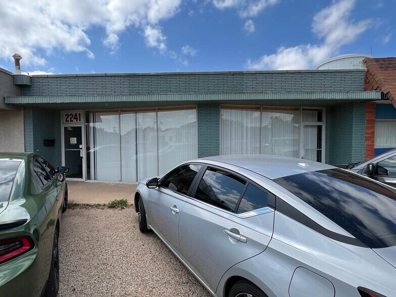 2241 34th St, Lubbock, TX à vendre - Photo du bâtiment - Image 3 de 15