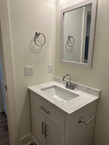 125 Jones St, Blue Ridge, GA for sale - Interior Photo - Image 3 of 13