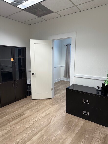 955 S Virginia St, Reno, NV à louer - Photo du bâtiment - Image 3 de 7