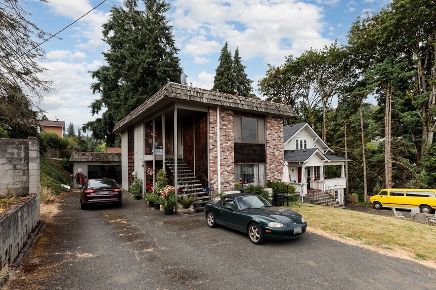 110 C St, Rainier, OR à vendre - Photo du bâtiment - Image 2 de 14
