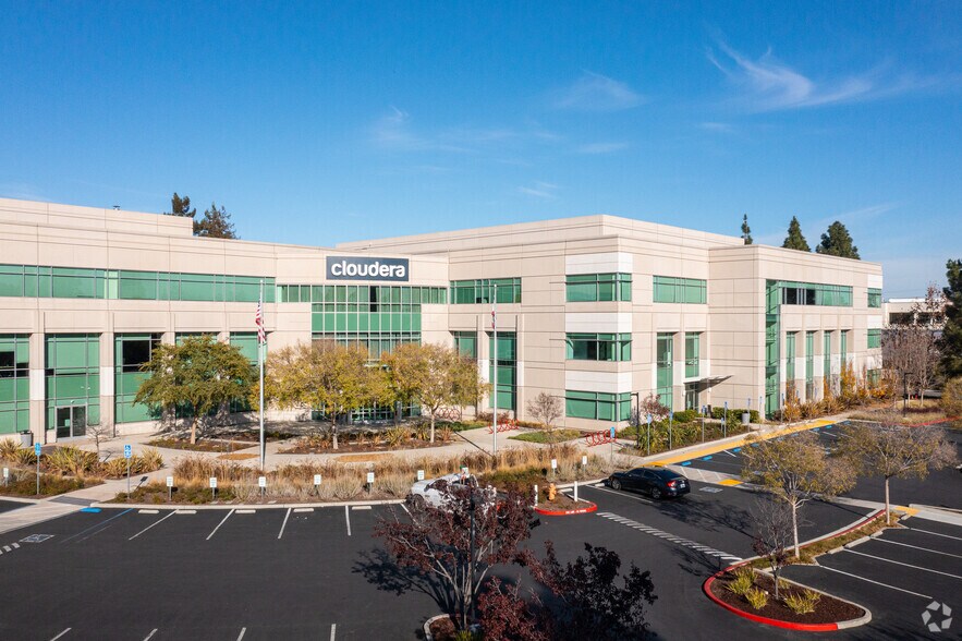 395 Page Mill Rd, Palo Alto, CA à louer - Photo du bâtiment - Image 1 de 2
