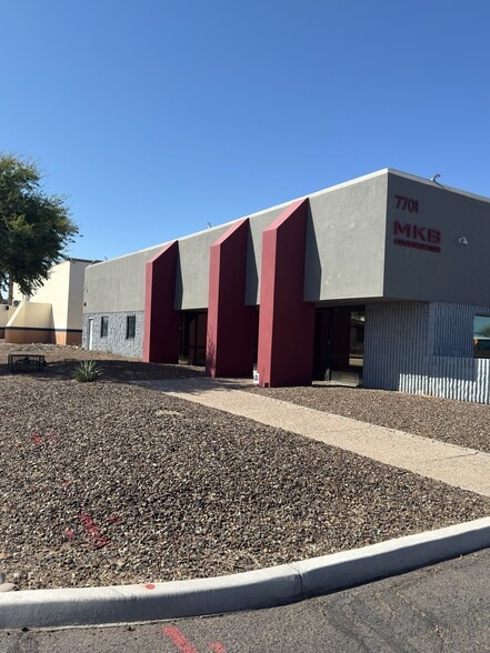 7701 N Business Park Dr, Tucson, AZ à vendre - Photo du bâtiment - Image 2 de 19