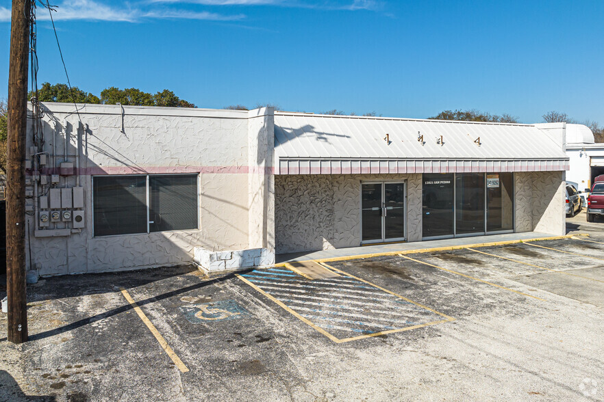 13819 San Pedro Ave, San Antonio, TX for lease - Building Photo - Image 3 of 8