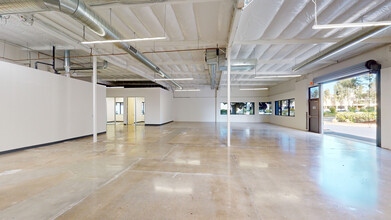 10949 Technology Pl, San Diego, CA for lease Interior Photo- Image 2 of 4