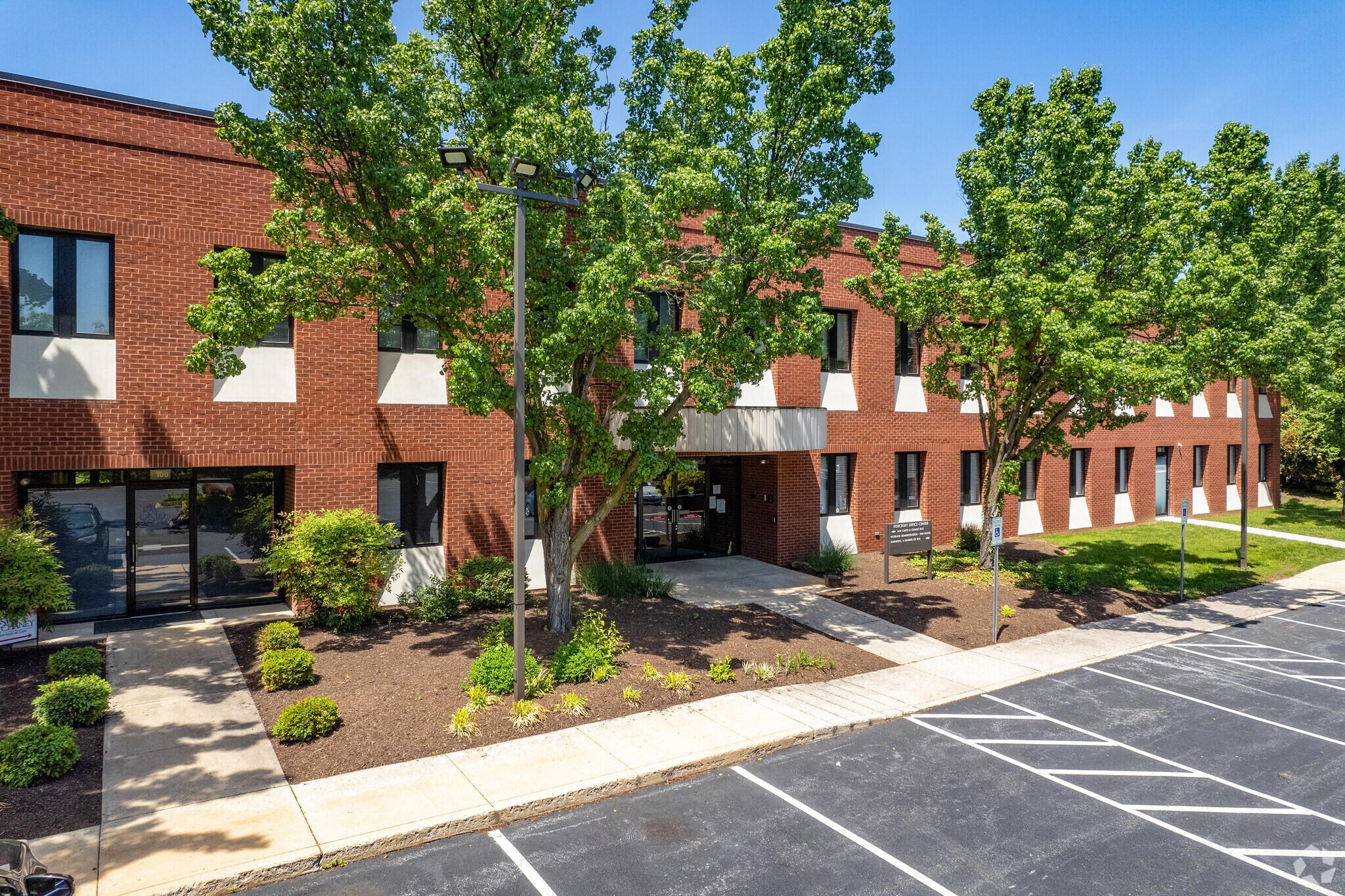 400 Foxcroft Ave, Martinsburg, WV à louer Photo du bâtiment- Image 1 de 15