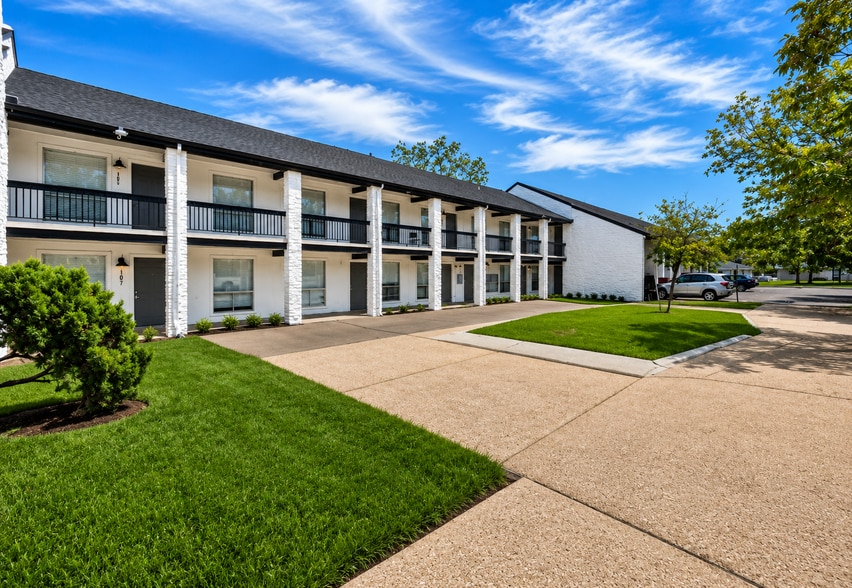 1614 Wheless Ln, Austin, TX for sale - Building Photo - Image 2 of 12