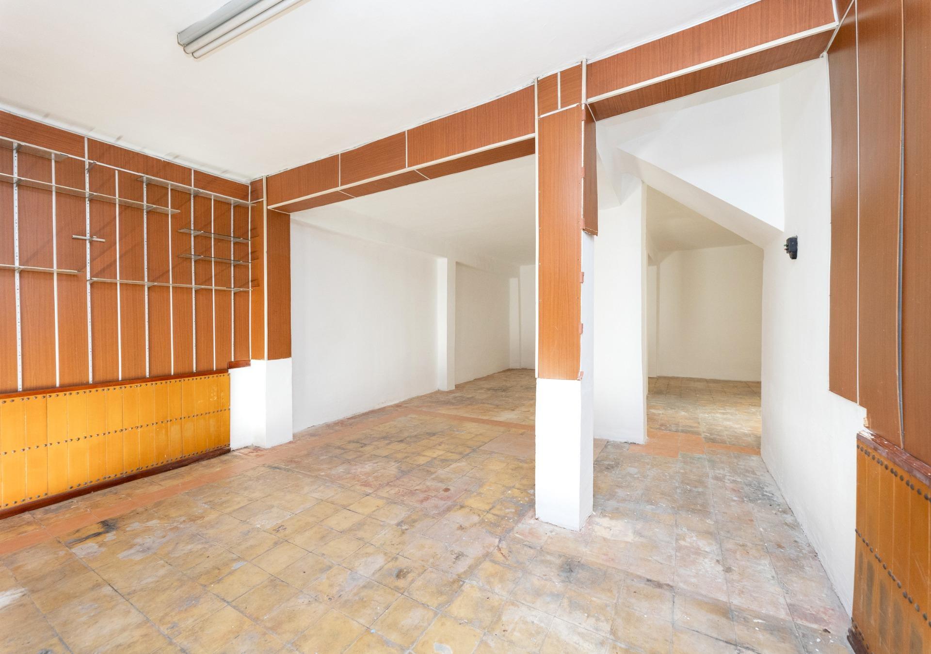 Calle Gras y Granollers, 16, Granada, Granada for sale Interior Photo- Image 1 of 16
