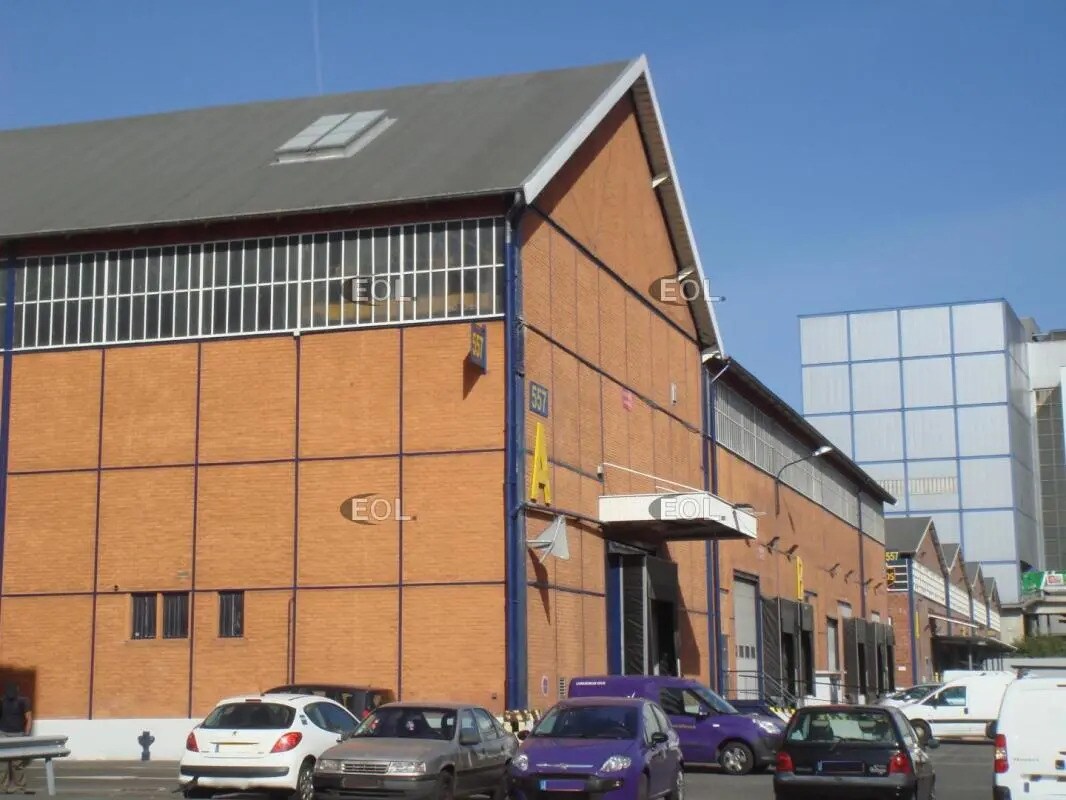 Office in Saint-Ouen-sur-Seine for lease Building Photo- Image 1 of 9