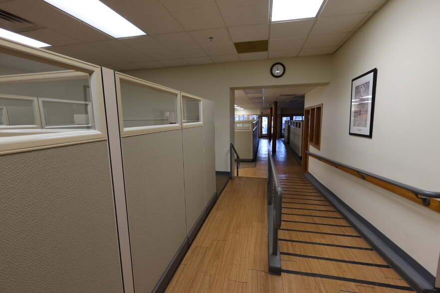 913-915 Western Ave, Pittsburgh, PA for sale - Building Photo - Image 3 of 20