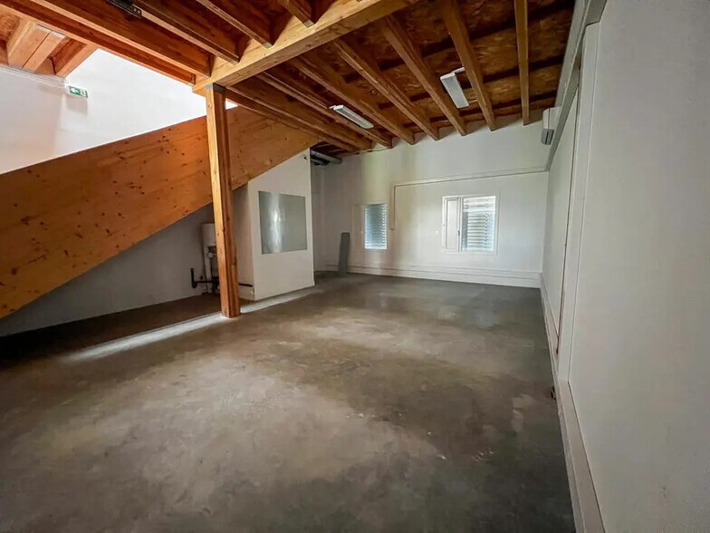 Flex in Avignon for sale - Interior Photo - Image 3 of 5