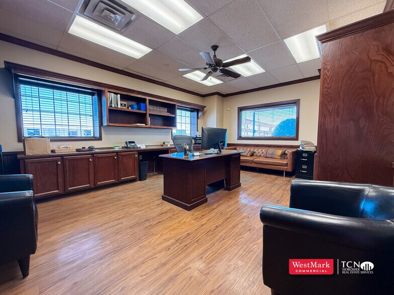 2424 E Slaton Hwy, Lubbock, TX à louer - Photo du bâtiment - Image 2 de 10