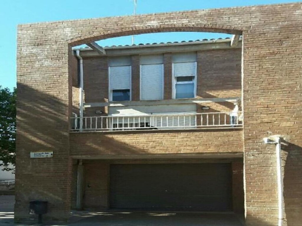 Immeuble residentiel dans Igualada, Barcelona à vendre Photo du bâtiment- Image 1 de 2