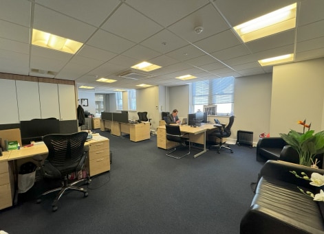 4A Brewery Ln, Sevenoaks for lease - Interior Photo - Image 3 of 4