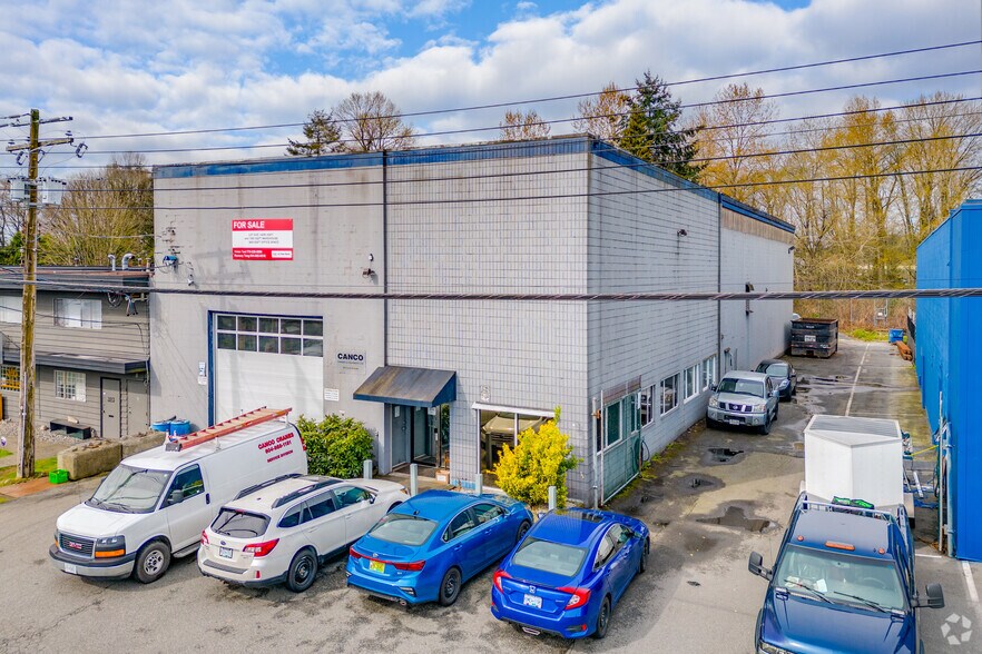 335 Lynn Ave, North Vancouver District, BC for sale - Primary Photo - Image 1 of 1