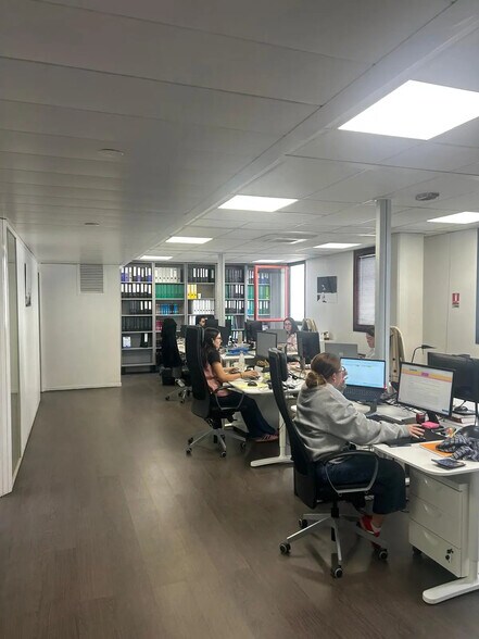 Bureau dans Marseille à vendre - Photo intérieure - Image 2 de 3