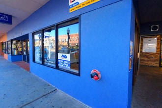 911 Massachusetts St, Lawrence, KS for lease Interior Photo- Image 1 of 2