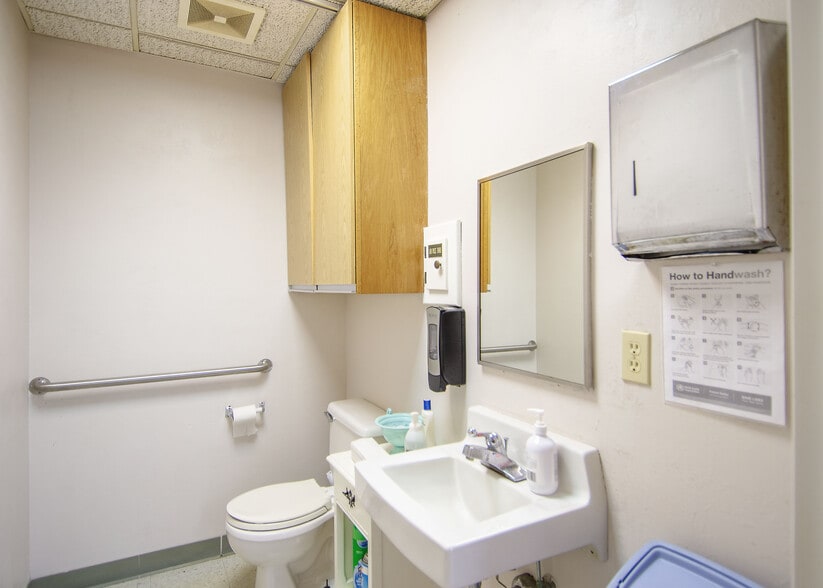 750 Salem Dr, Owensboro, KY for sale - Interior Photo - Image 3 of 25