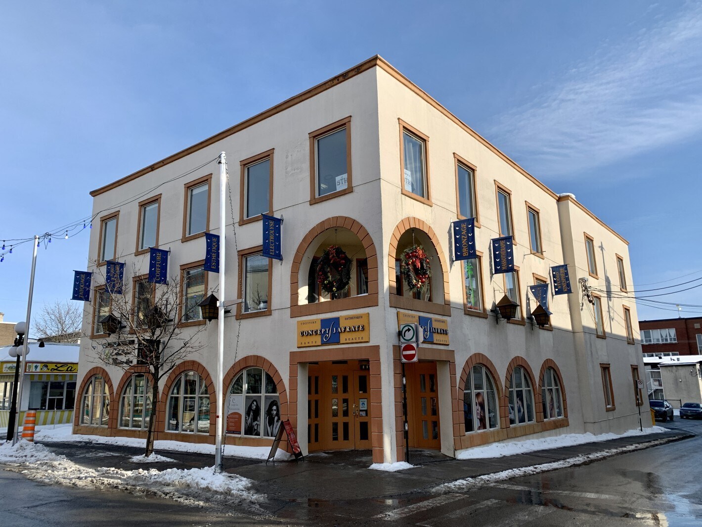 1191 Rue Des Cascades O, Saint-hyacinthe, QC for sale Primary Photo- Image 1 of 1