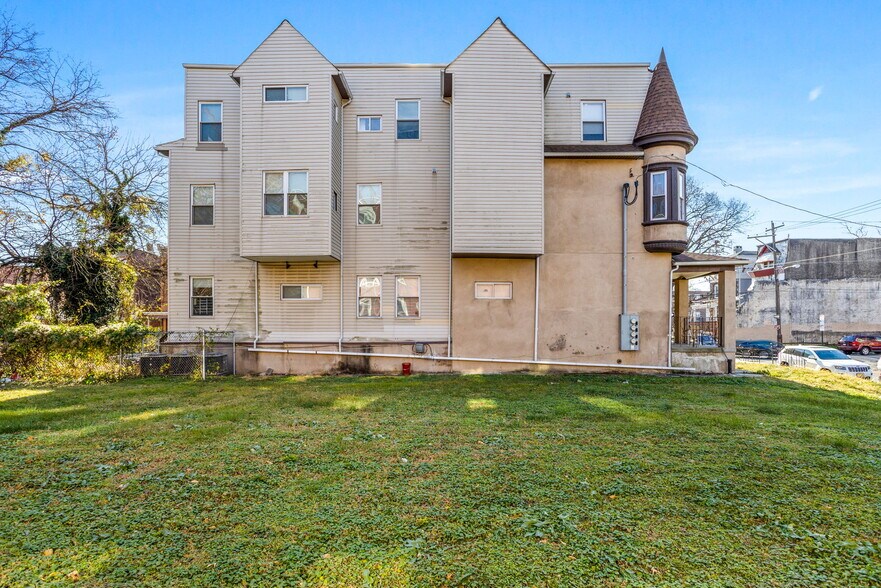 3301-3303 N 16th St, Philadelphia, PA à vendre - Photo du bâtiment - Image 2 de 55