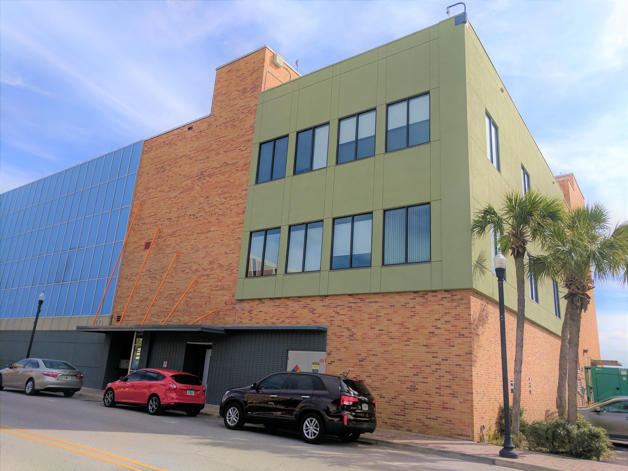 200 Avenue B NW, Winter Haven, FL for lease Building Photo- Image 1 of 8
