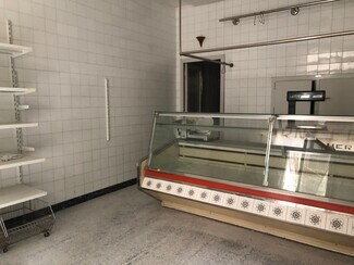 Plus de détails pour Multi-résidentiel à vendre