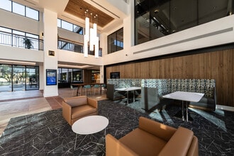 8800 N Gainey Center Dr, Scottsdale, AZ for lease Interior Photo- Image 2 of 7