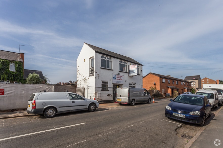 6 Tom Brown St, Rugby à louer - Photo du bâtiment - Image 2 de 2