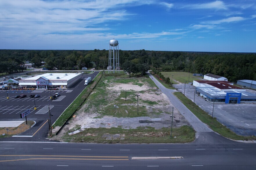 2 Acres - TBD N Williamsburg County Highway, Kingstree, SC à vendre - Photo du bâtiment - Image 2 de 10