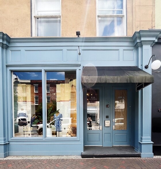 109 W Broughton St, Savannah, GA for lease - Building Photo - Image 1 of 11