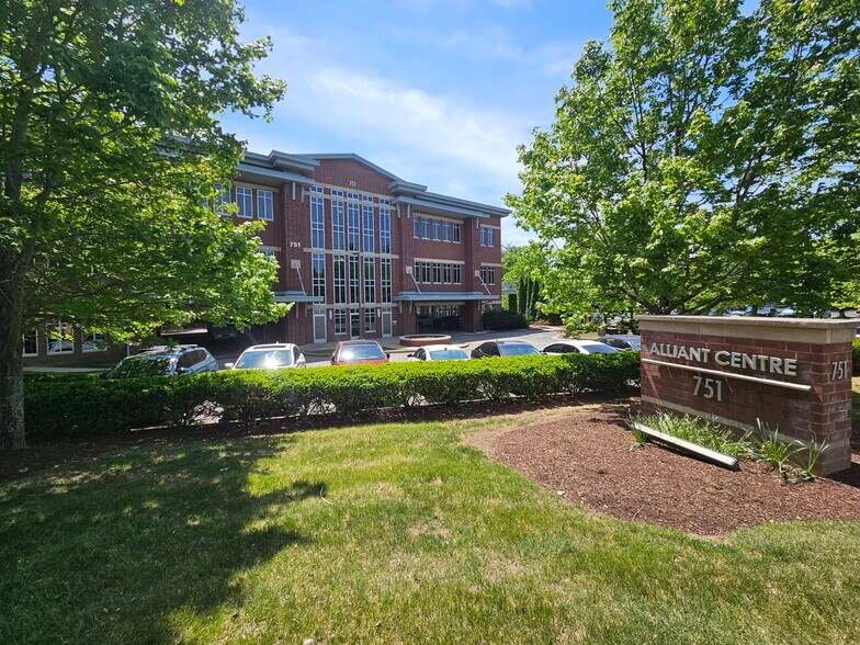 751 Cool Springs Blvd, Franklin, TN à louer - Photo du bâtiment - Image 2 de 13