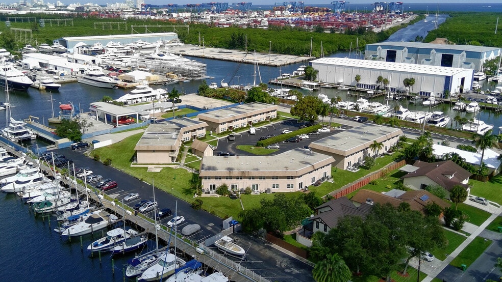 311-357 Gulfstream Rd, Dania, FL for sale - Building Photo - Image 2 of 63