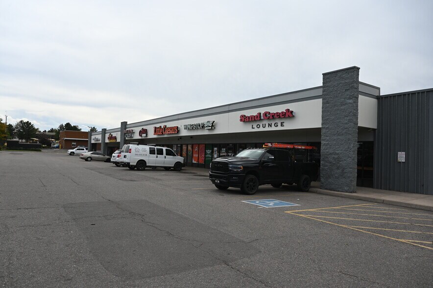 16821-16893 E Iliff Ave, Aurora, CO for lease - Primary Photo - Image 1 of 4