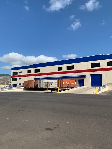 1044 Opule St, Kapolei, HI à louer - Photo du bâtiment - Image 2 de 3