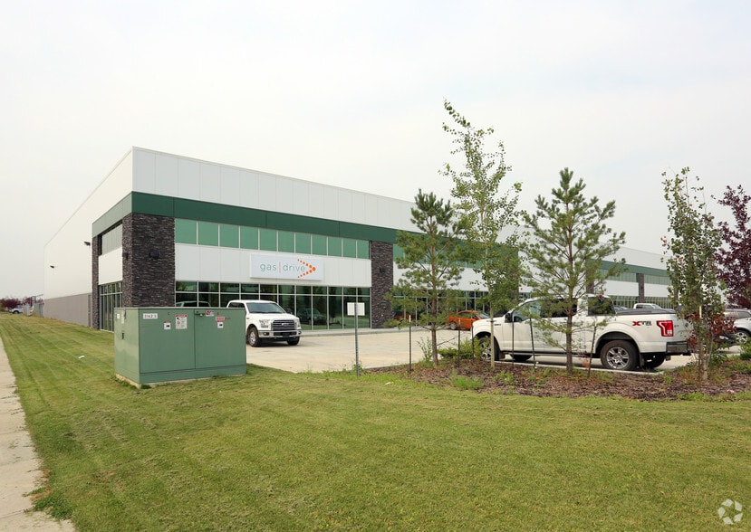 5616 36th St NW, Edmonton, AB for lease - Building Photo - Image 2 of 2