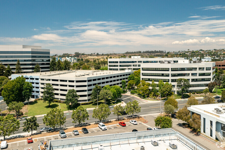 400 Corporate Pointe, Culver City, CA for lease - Building Photo - Image 2 of 21