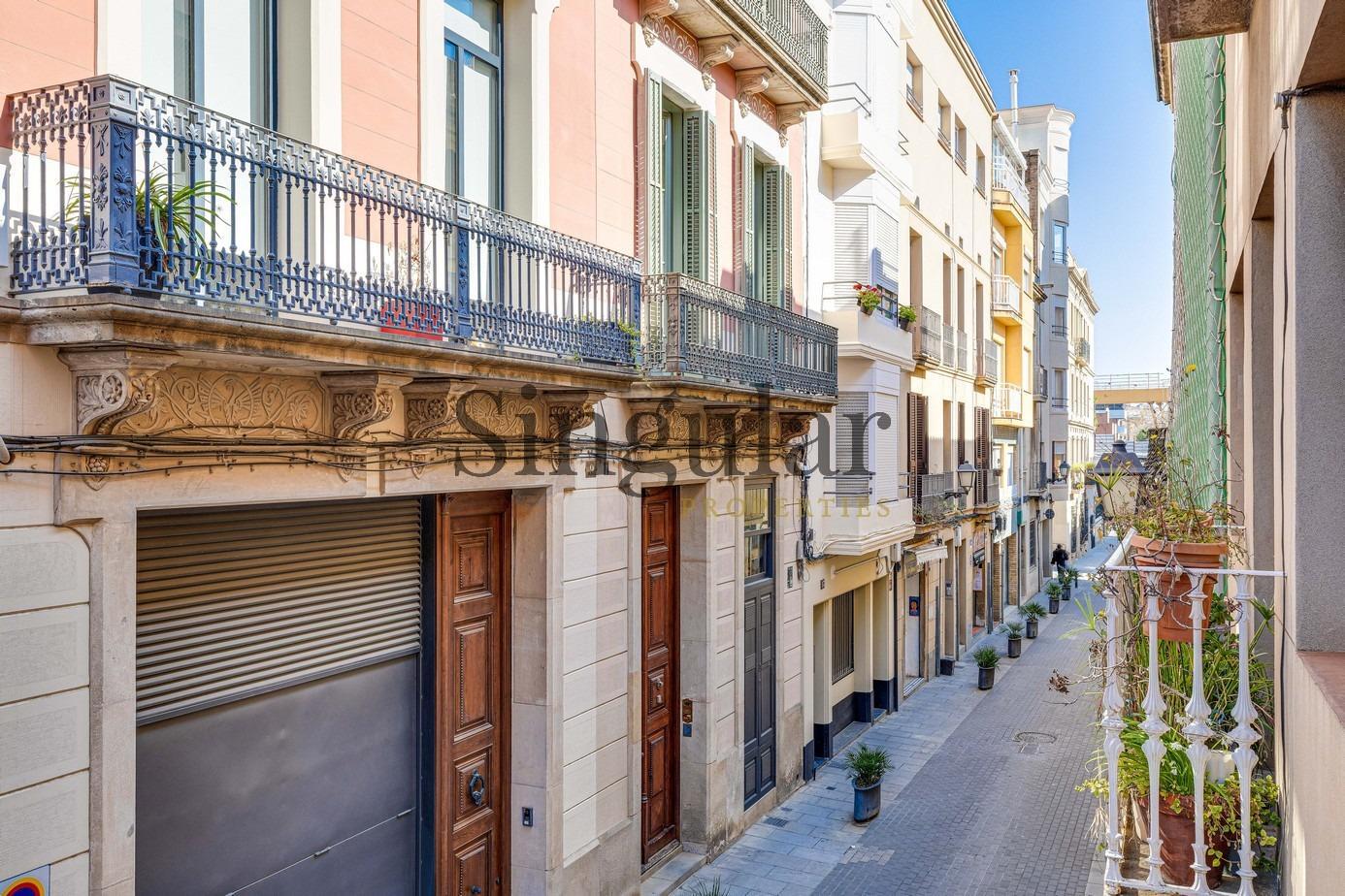 Immeuble residentiel dans Barcelone, Barcelona à vendre Photo du bâtiment- Image 1 de 38