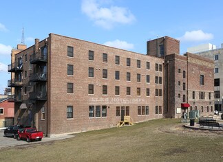 Plus de détails pour 77 S Stolp Ave, Aurora, IL - Commerce de détail à louer