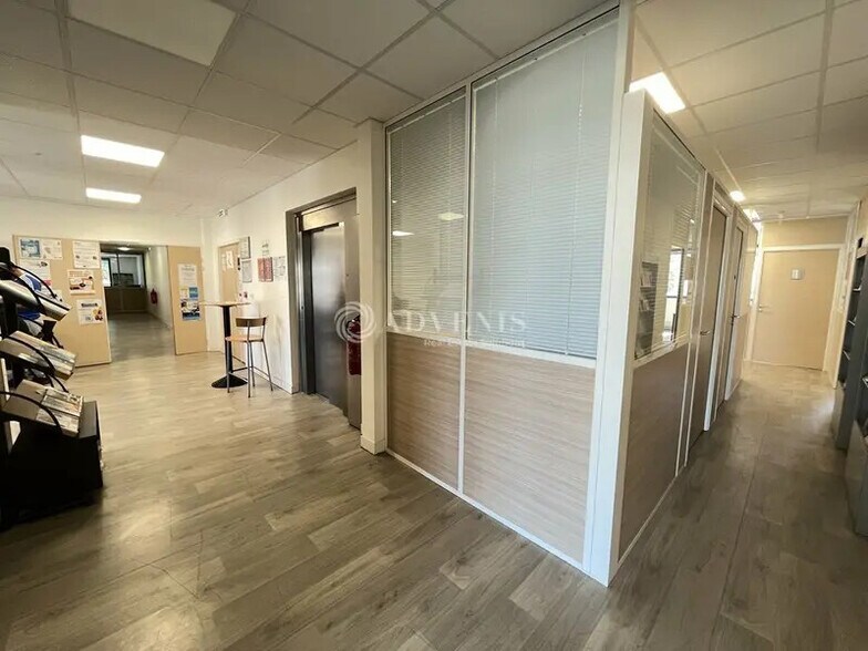 Bureau dans Le Blanc-Mesnil à louer - Photo intérieure - Image 3 de 10