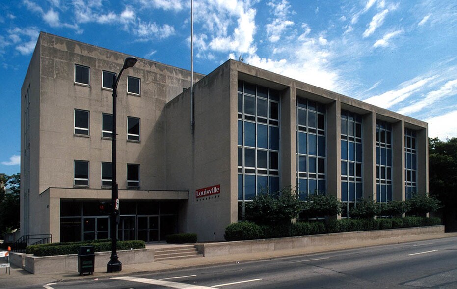 137 W Muhammad Ali Blvd, Louisville, KY à louer - Photo du bâtiment - Image 2 de 10